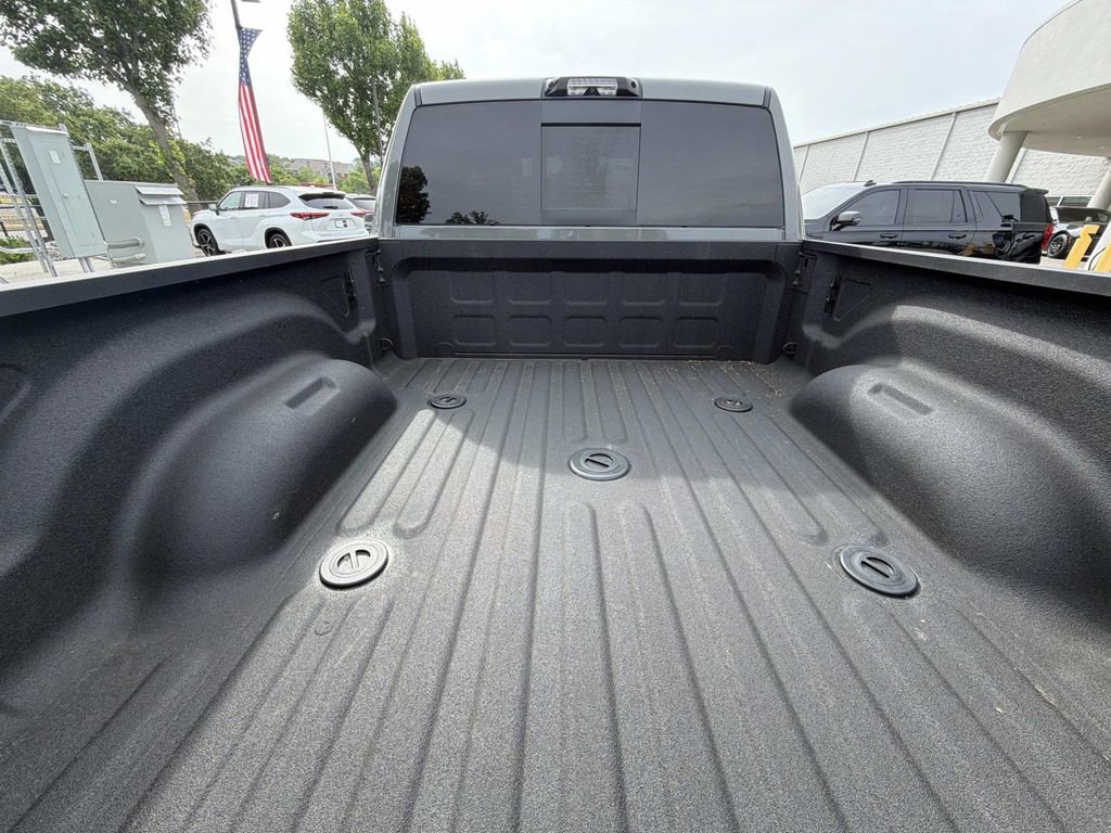 Used 2026 RAM 2500 Laramie AWD/4WD image 13