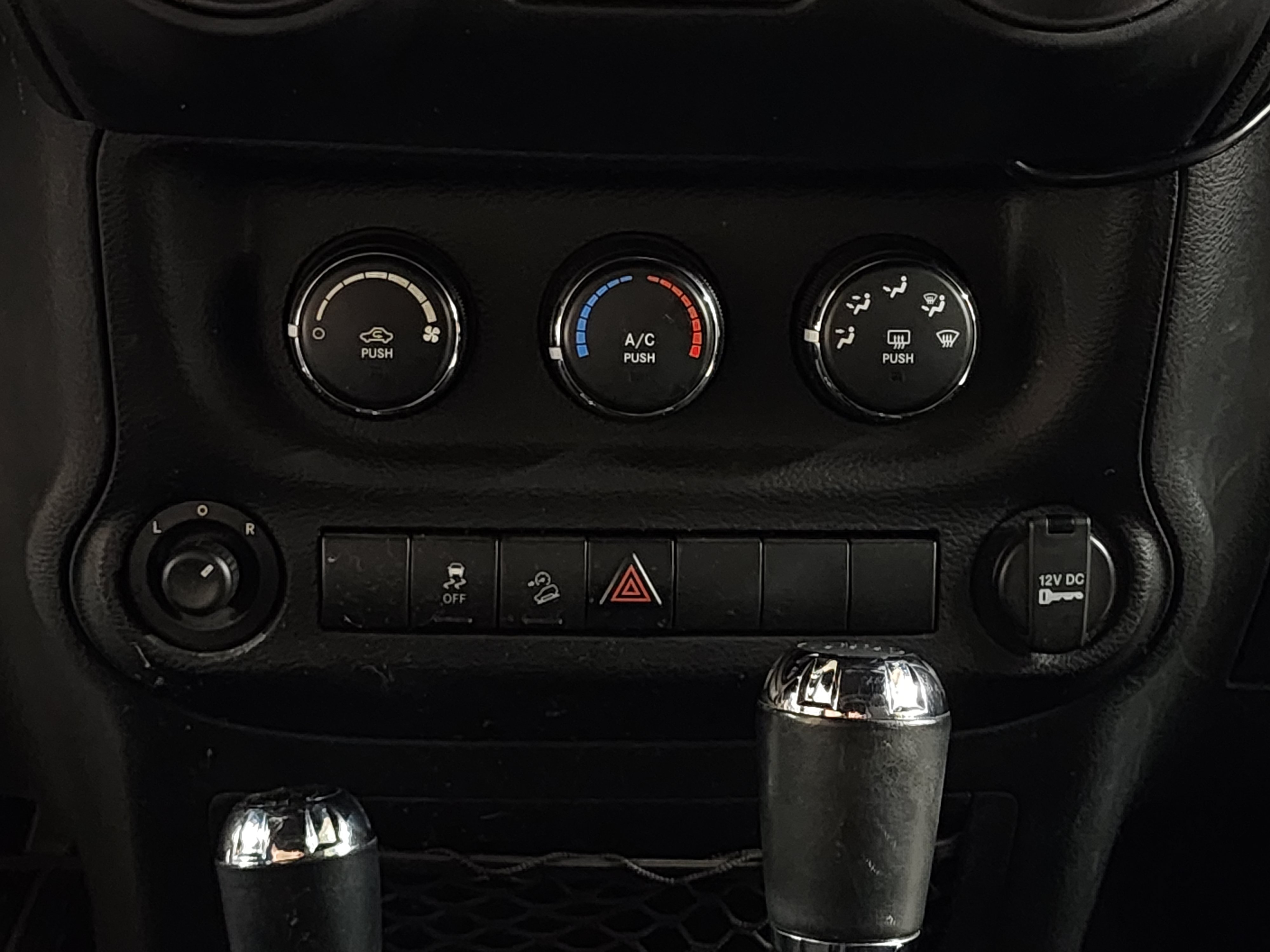 Used 2013 Jeep Wrangler Sport AWD/4WD image 22