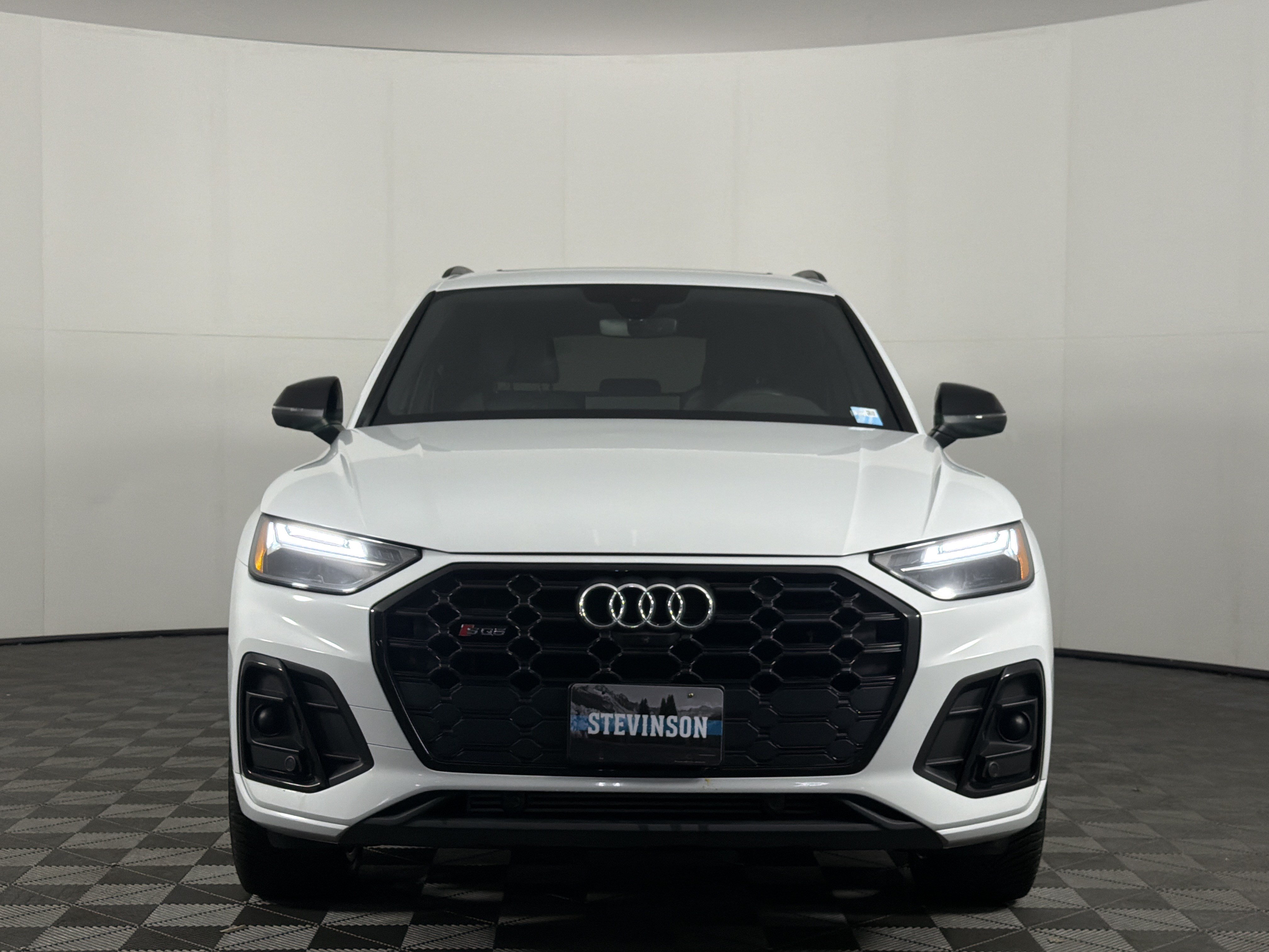 Used 2021 Audi SQ5 Premium Plus w/ Premium Plus Package AWD/4WD image 2