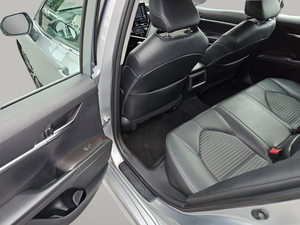 Used 2023 Toyota Camry SE image 21