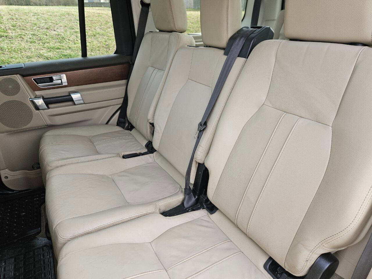 Used 2016 Land Rover LR4 HSE Silver Edition AWD/4WD image 13