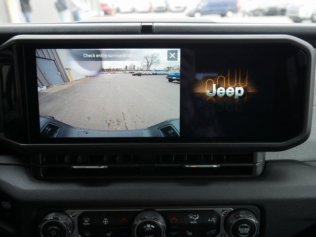 Used 2024 Jeep Gladiator Sport image 6