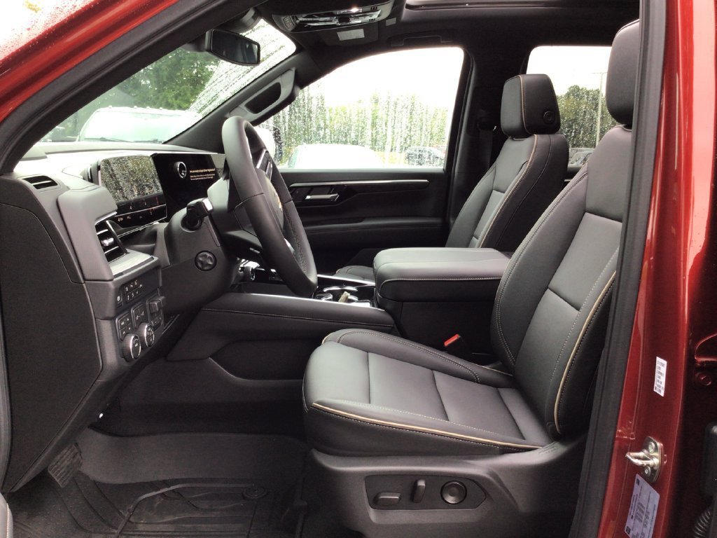 New 2026 Chevrolet Tahoe Premier w/ Sun And Tow Package AWD/4WD image 24