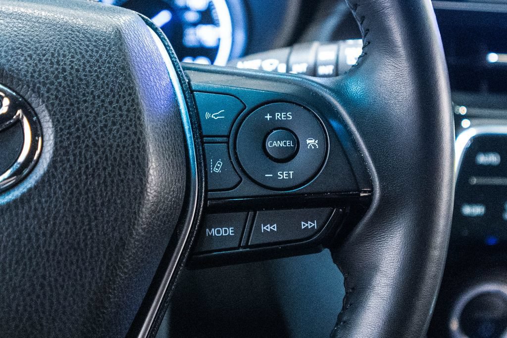 Certified 2024 Toyota Venza XLE AWD/4WD image 19