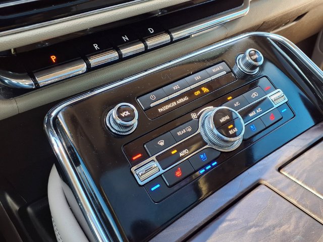 Certified 2022 Lincoln Navigator Reserve AWD/4WD image 13