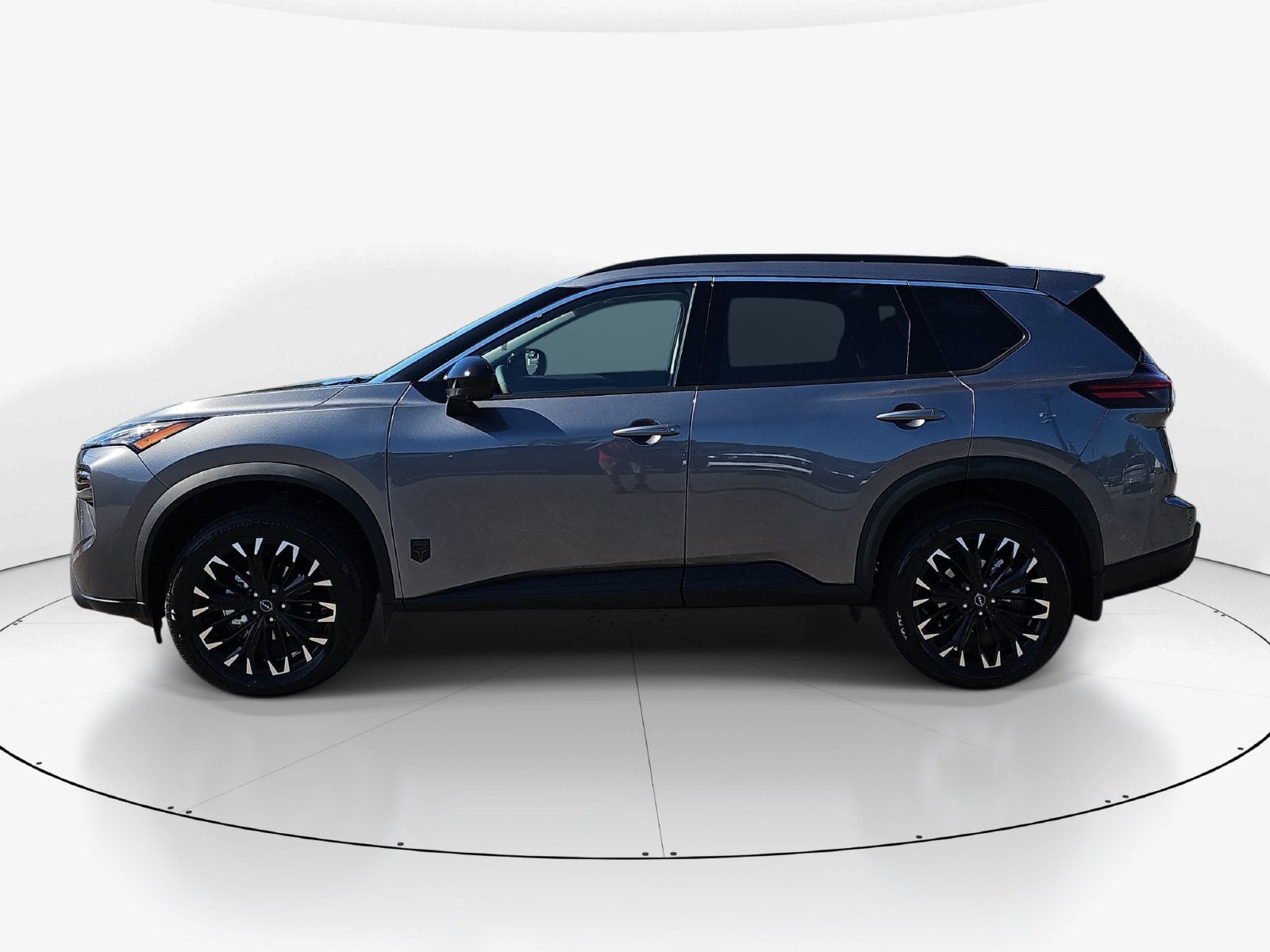 New 2027 Nissan Rogue Dark Armor FWD image 9