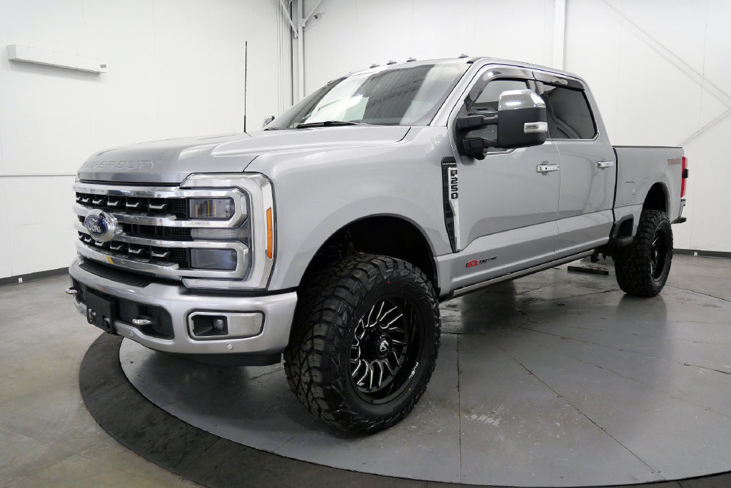 Used 2023 Ford F250 Platinum w/ Tremor Off-Road Package AWD/4WD image 4