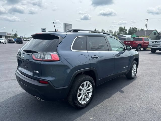 Used 2022 Jeep Cherokee Latitude AWD/4WD image 5