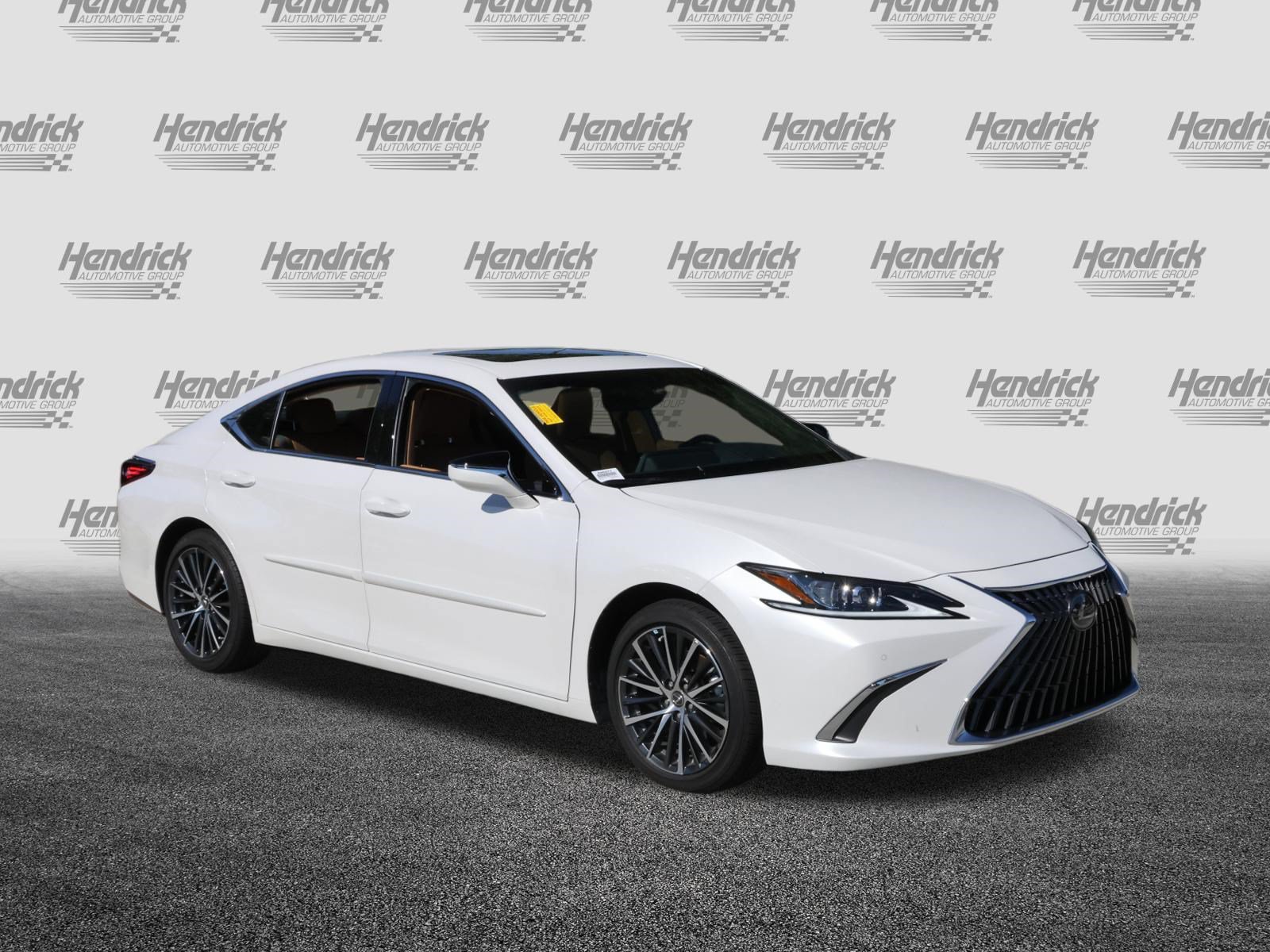 Used 2025 Lexus ES 350 w/ Premium Package FWD image 2