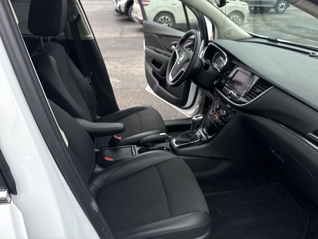 Certified 2022 Buick Encore Preferred w/ Safety Package FWD image 35