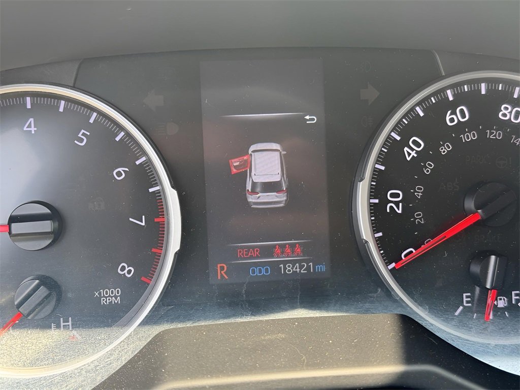 Used 2022 Toyota RAV4 LE image 43