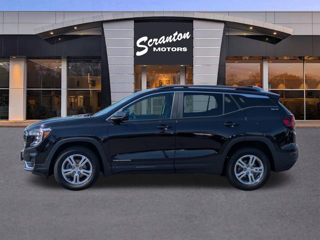 Certified 2022 GMC Terrain SLE w/ Driver Convenience Package AWD/4WD image 2