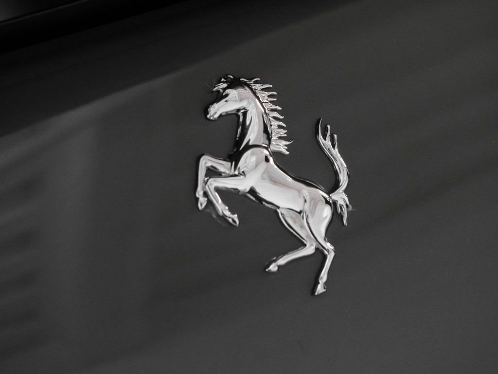 Used 2022 Ferrari F8 Tributo image 39