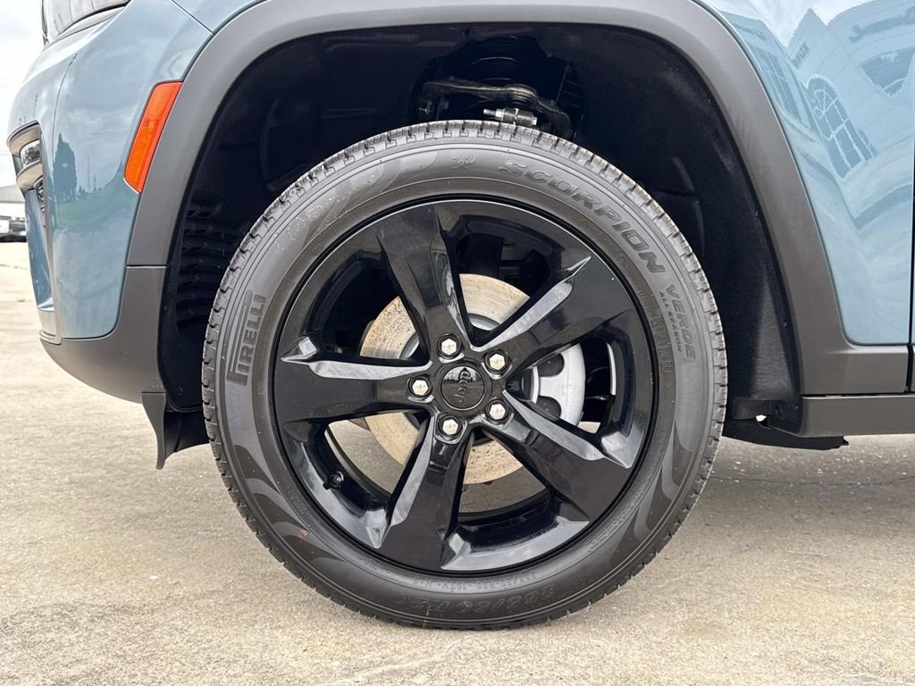 New 2026 Jeep Grand Cherokee Limited RWD image 5