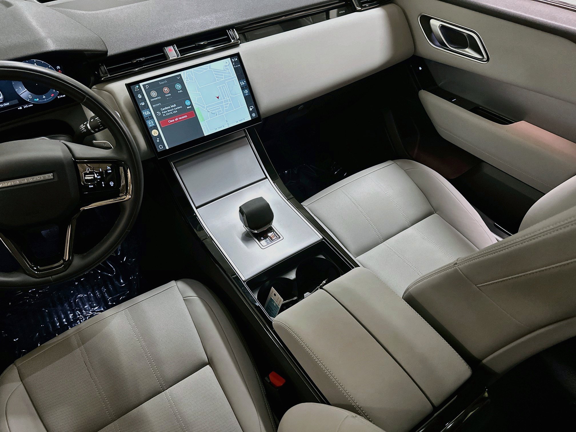 Used 2025 Land Rover Range Rover Velar S AWD/4WD image 24