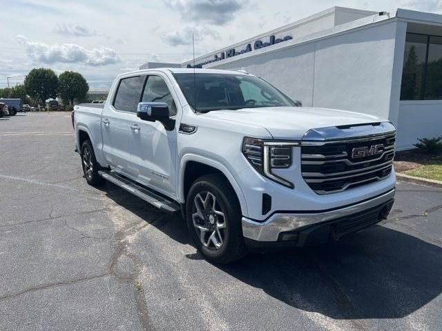Used 2024 GMC Sierra 1500 SLT w/ SLT Premium Plus Package AWD/4WD image 1