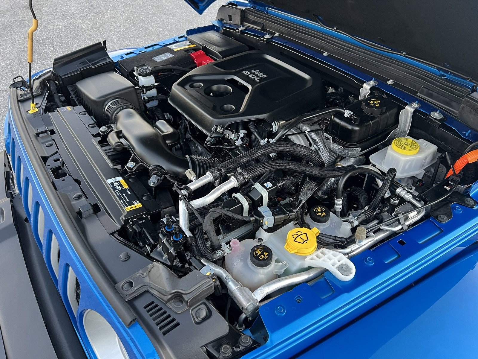 Used 2022 Jeep Wrangler Unlimited Sahara w/ Cold Weather Group image 89