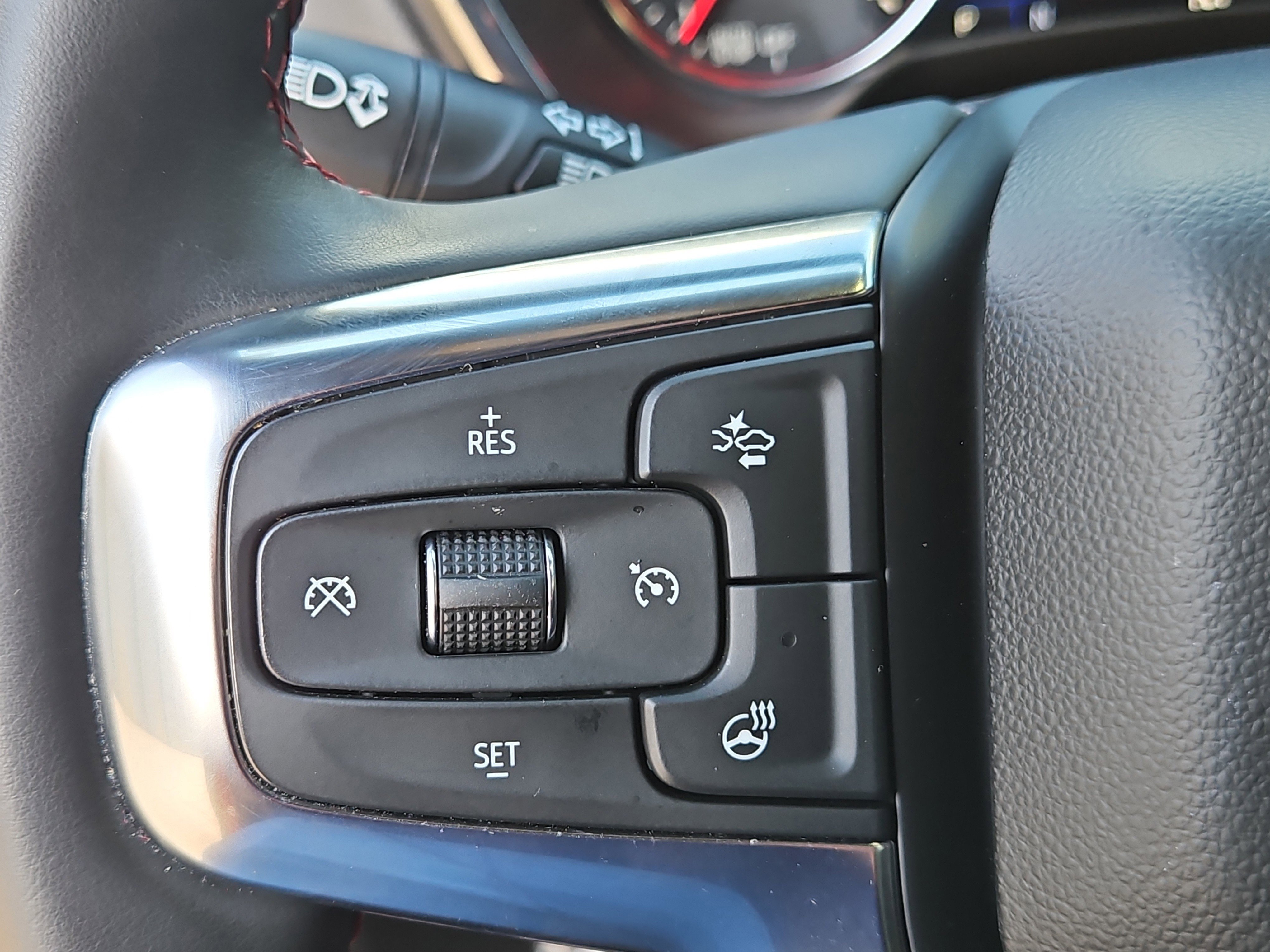 Used 2025 Chevrolet Blazer RS image 19