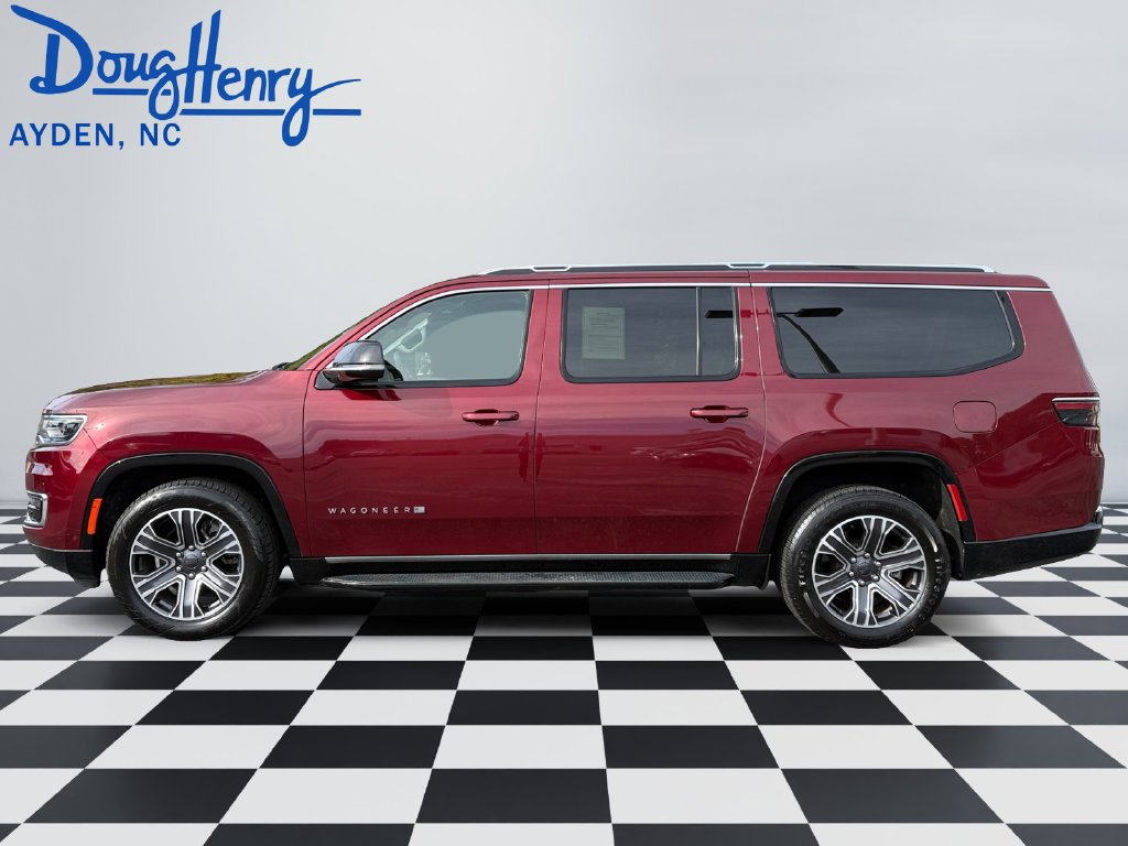 Used 2024 Jeep Wagoneer L Series II w/ Flexible Seating Group AWD/4WD image 2