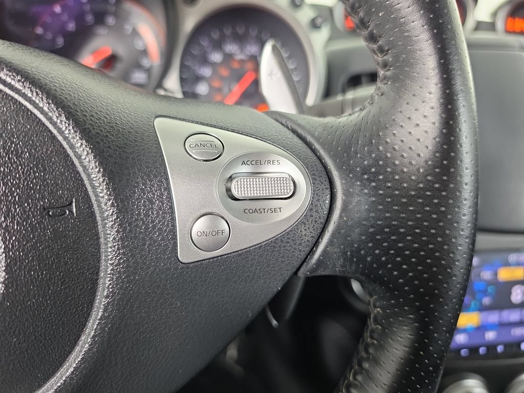 Used 2011 Nissan 370Z Touring RWD image 16