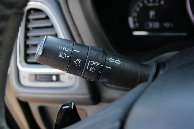 Used 2020 Honda HR-V Touring image 18