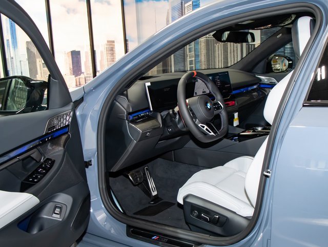 New 2026 BMW M5 w/ Executive Package image 13