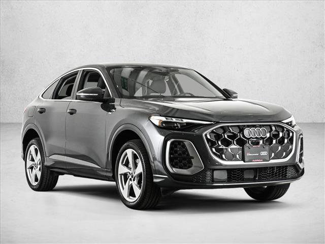 Used 2025 Audi Q5 Premium Plus w/ Premium Plus AWD/4WD image 3