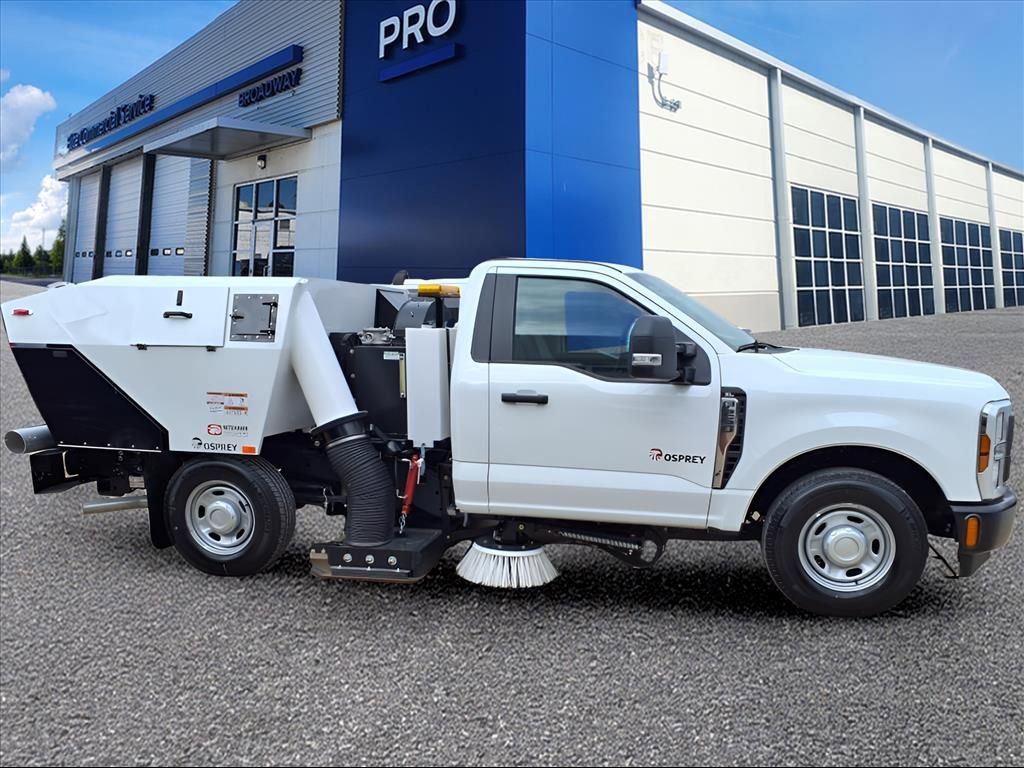 Used 2024 Ford F250 XL image 2