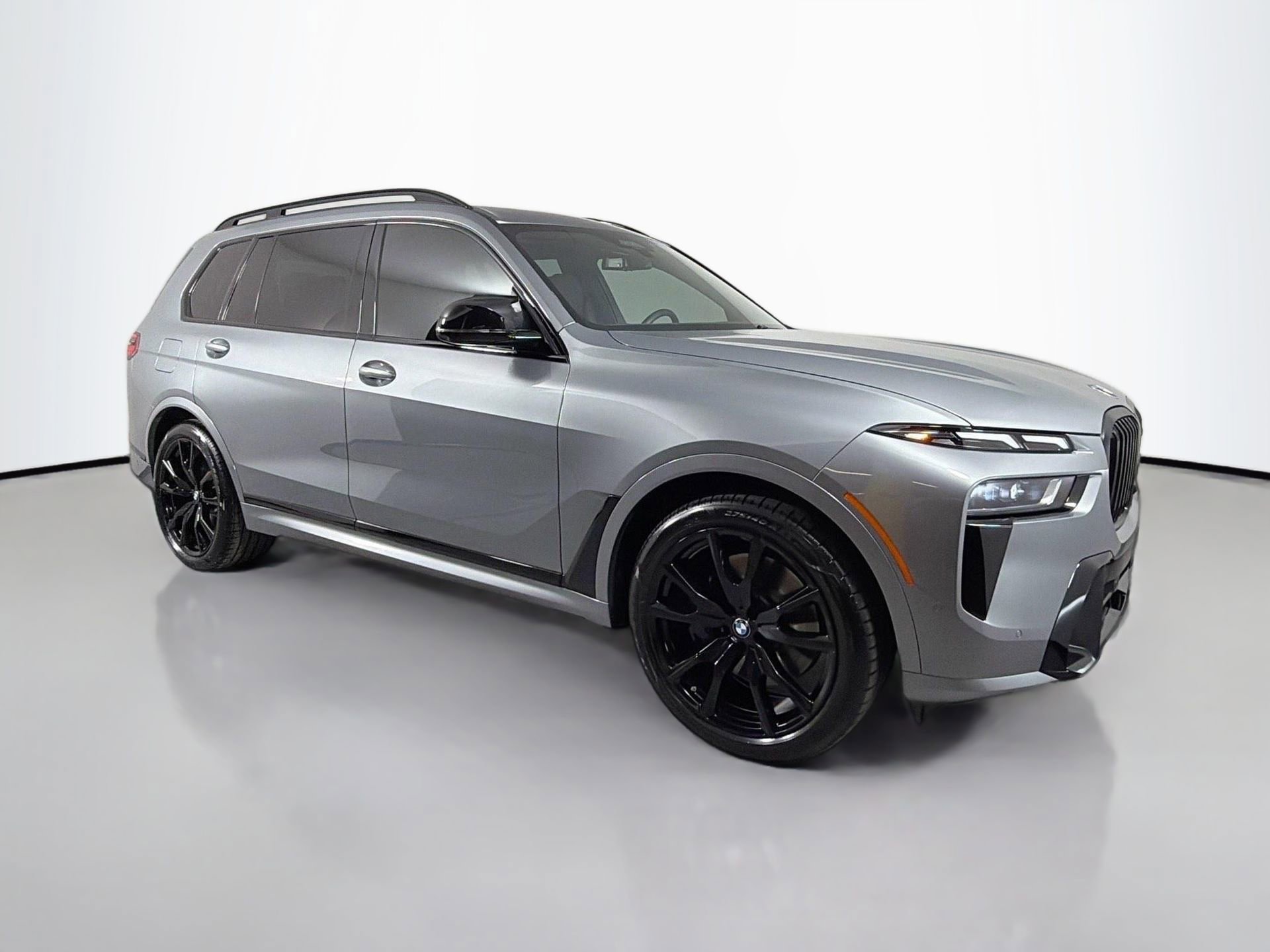 Used 2026 BMW X7 M60i image 4