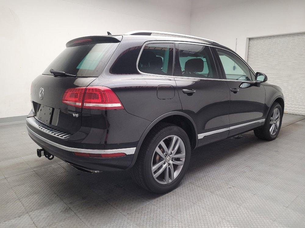Used 2015 Volkswagen Touareg Lux AWD/4WD image 9