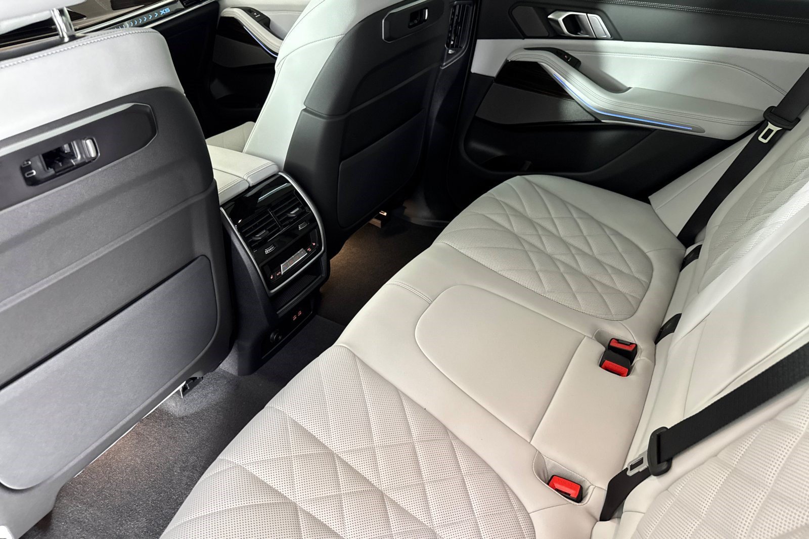 New 2026 BMW X5 xDrive50e AWD/4WD image 27