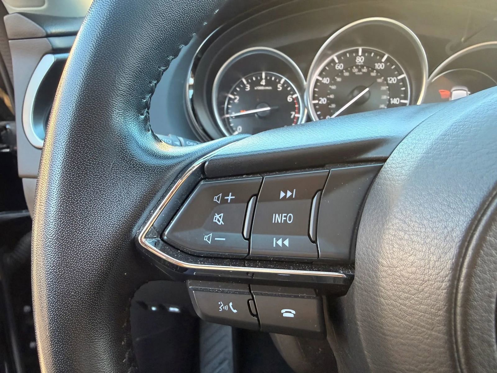Used 2023 MAZDA CX-9 Touring image 16