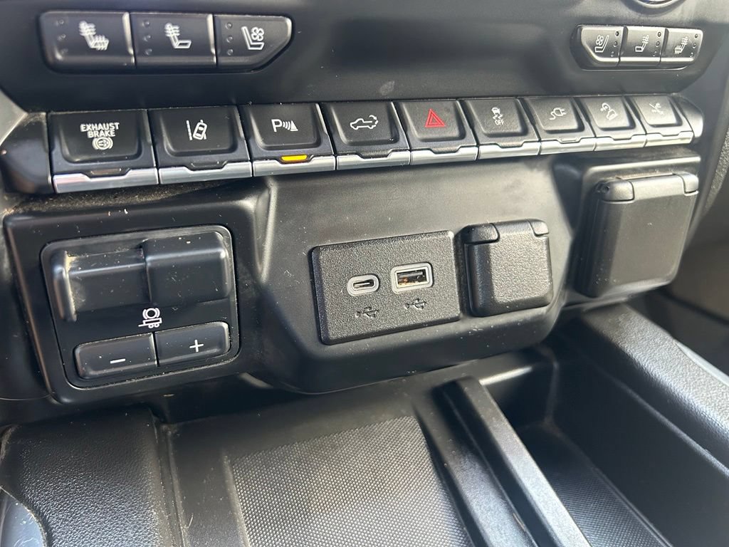 Used 2021 GMC Sierra 3500 Denali w/ Denali Ultimate Package AWD/4WD image 22