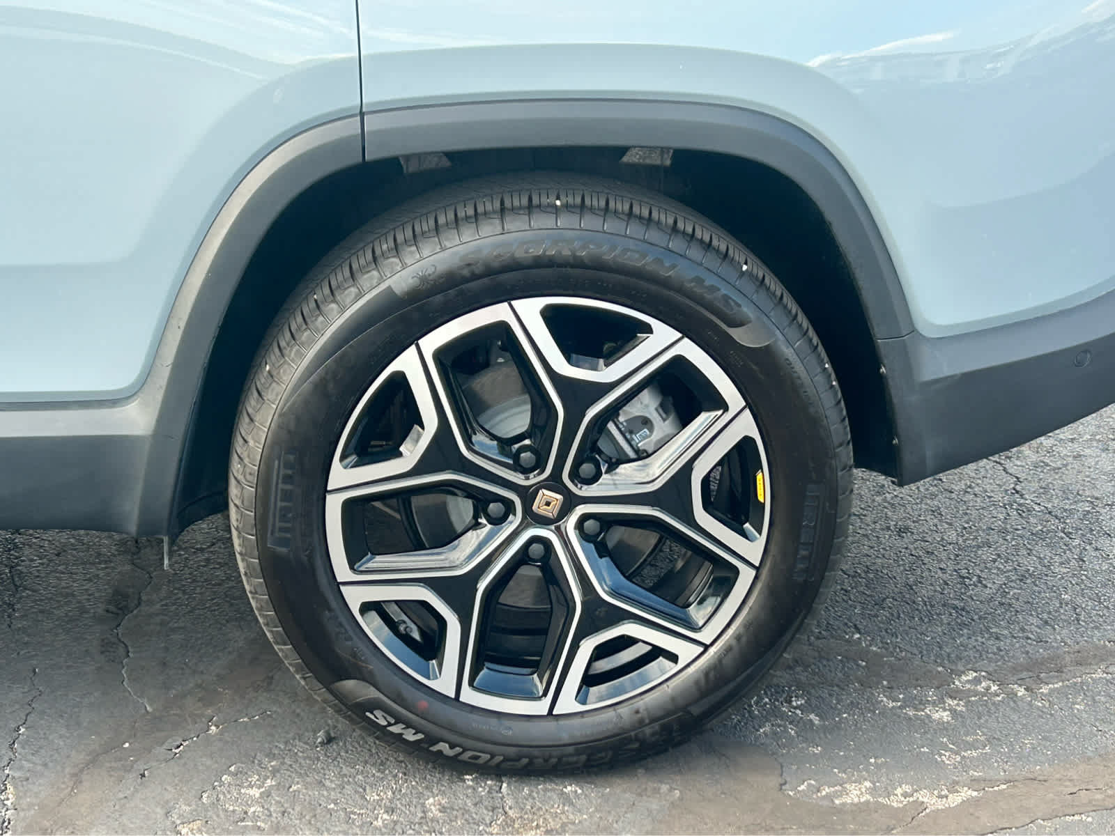 Used 2026 Rivian R1S Adventure AWD/4WD image 77