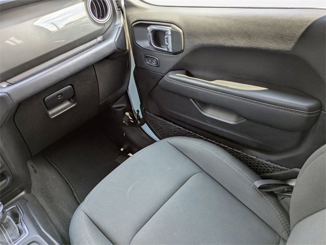 Used 2023 Jeep Gladiator Overland image 16