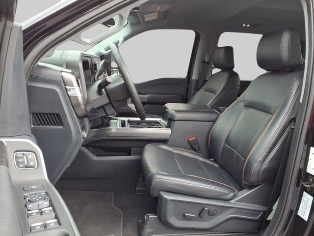 Used 2025 Ford F250 Lariat w/ Black Appearance Package AWD/4WD image 8
