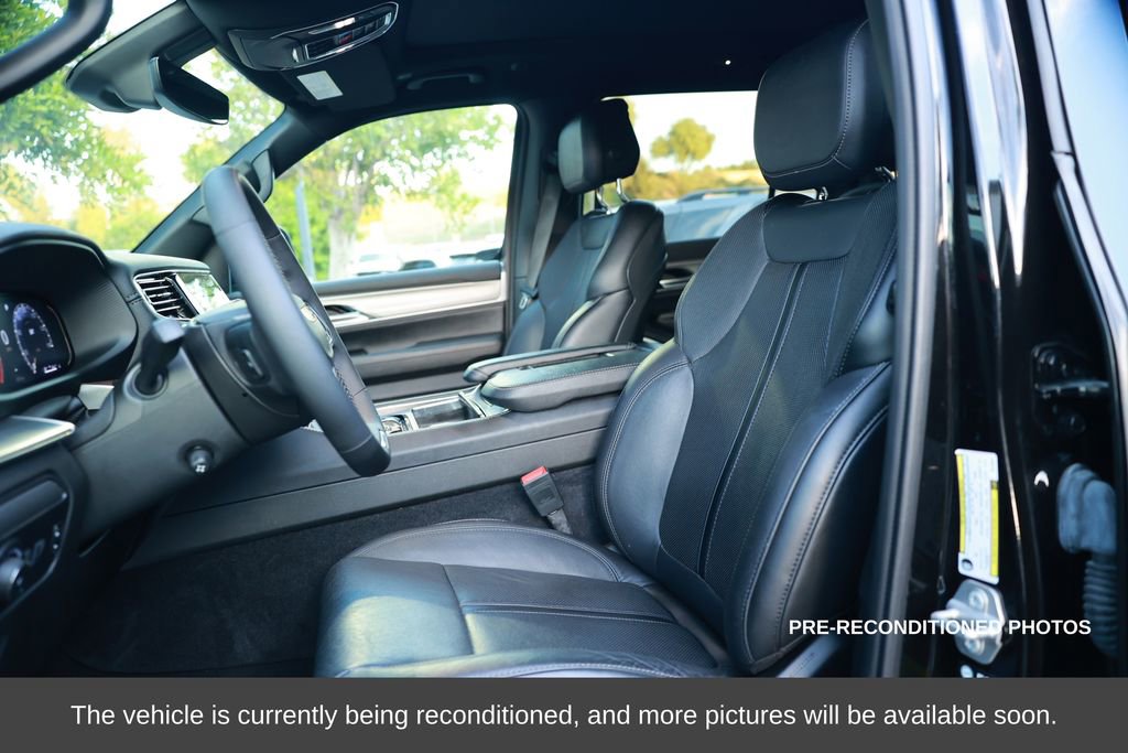 Used 2024 Jeep Wagoneer Series II image 19