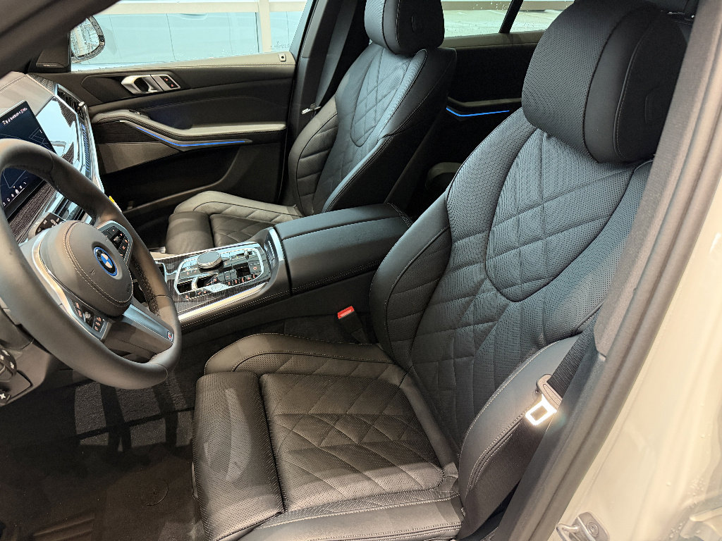 New 2026 BMW X5 xDrive50e w/ M Sport Package image 12