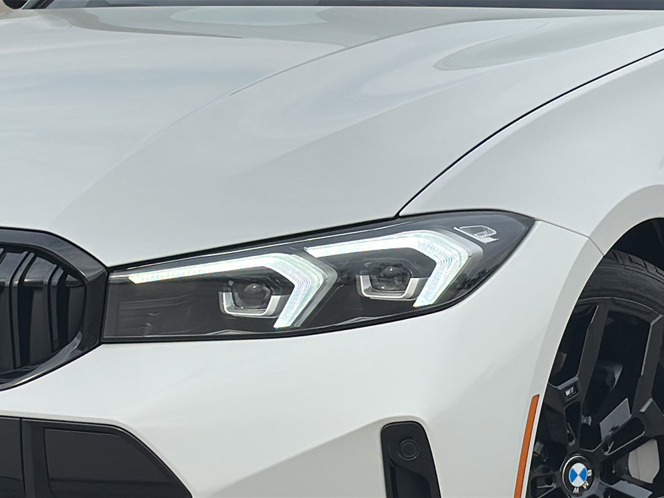 New 2026 BMW 330i Sedan w/ M Sport Package image 4