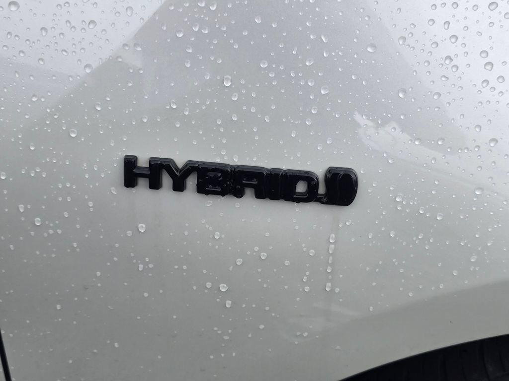 Used 2021 Toyota Prius FWD image 20