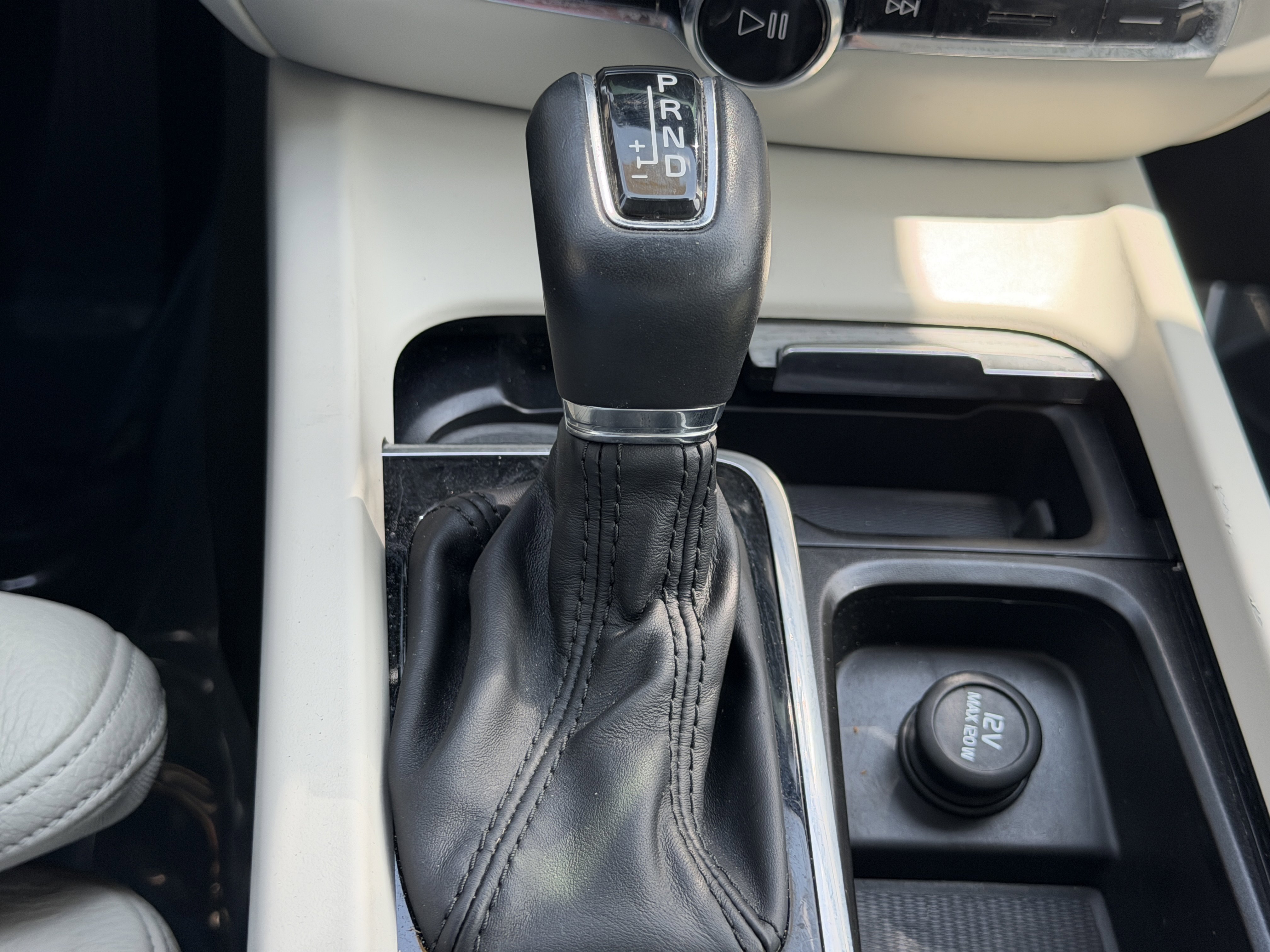 Used 2021 Volvo S60 T5 Inscription FWD image 27