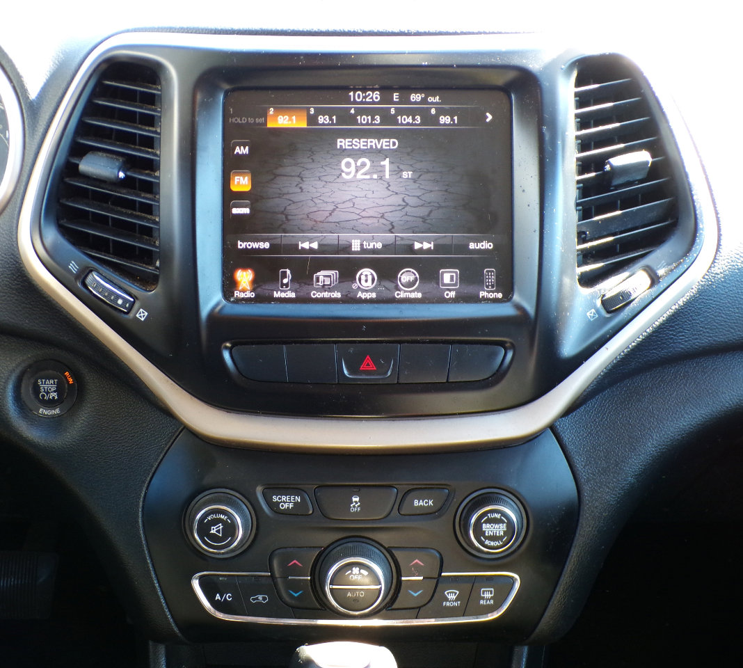 Used 2014 Jeep Cherokee Latitude w/ Comfort/Convenience Group image 14