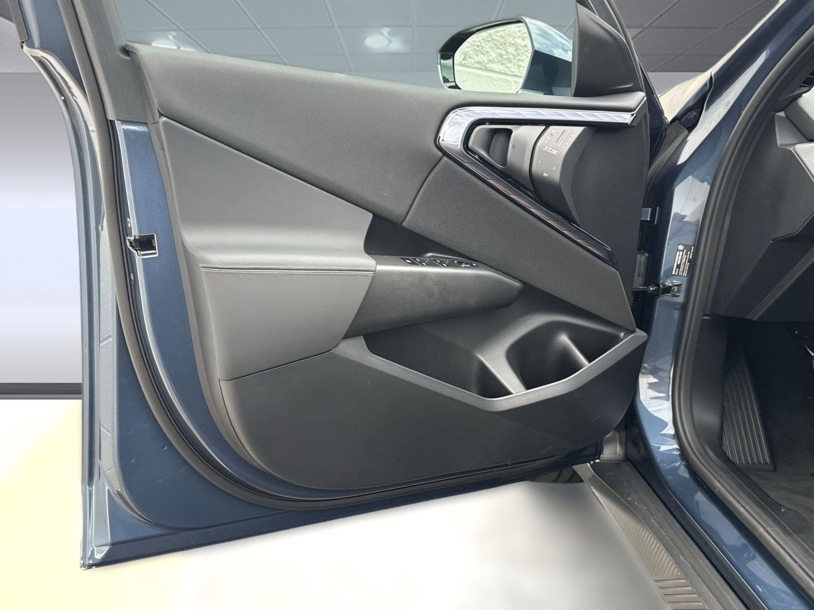 New 2025 BMW X3 xDrive30i w/ Convenience Package image 22