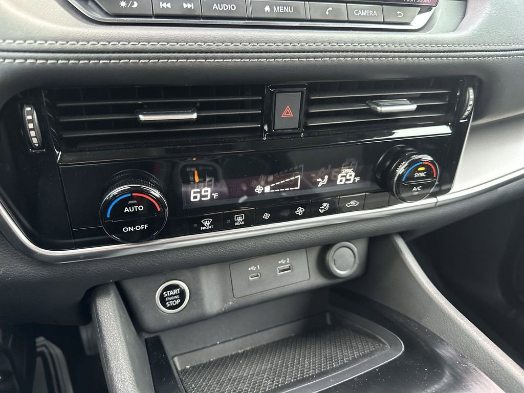 Used 2022 Nissan Rogue SV image 18