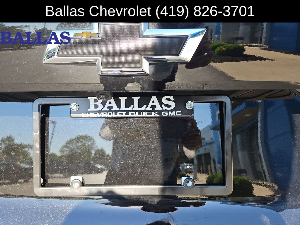 Used 2025 Chevrolet Trax RS w/ Sunroof Package FWD image 31