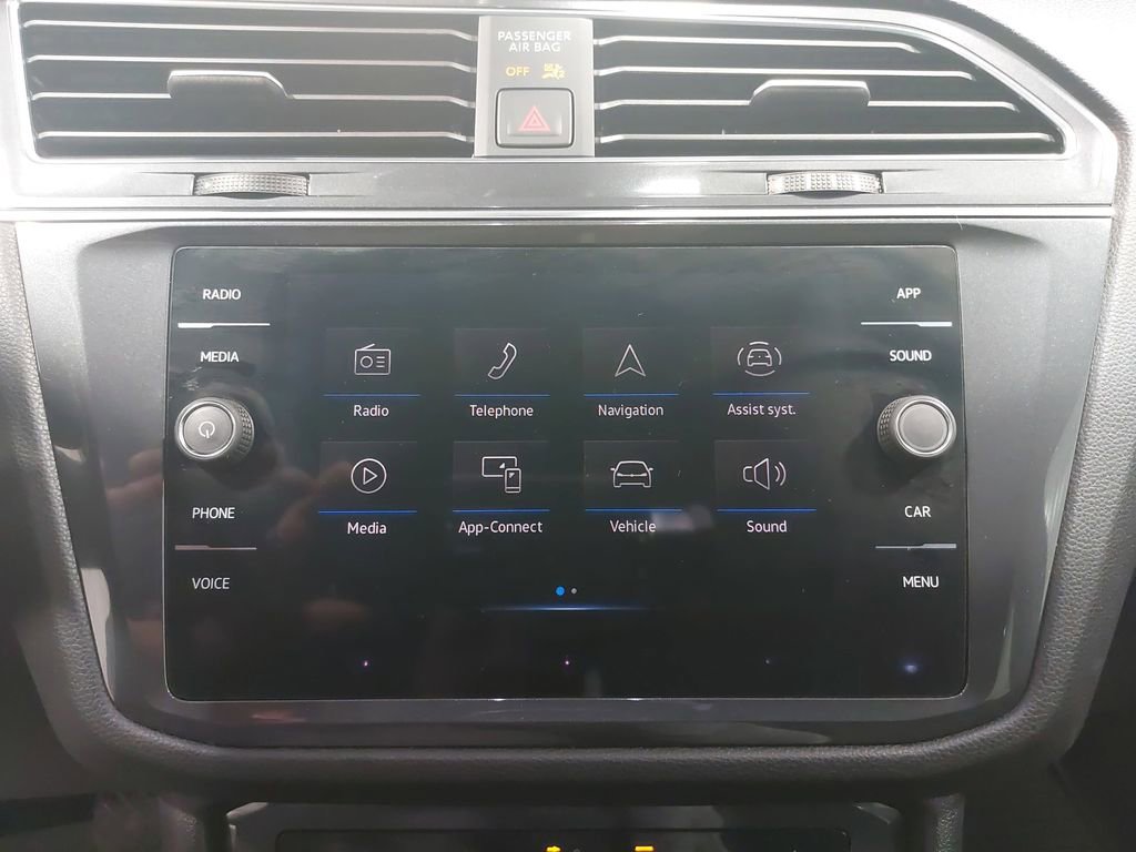 Used 2023 Volkswagen Tiguan SE image 21