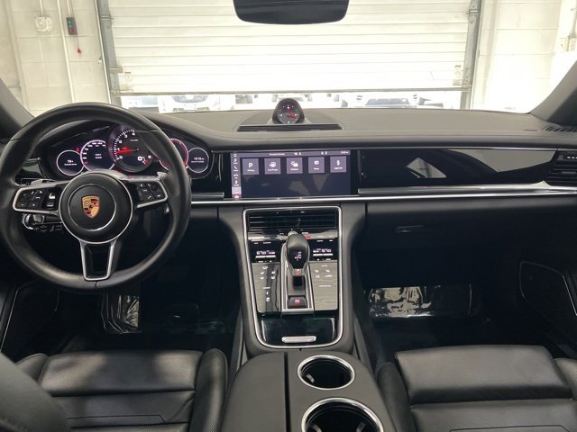 Used 2019 Porsche Panamera image 33