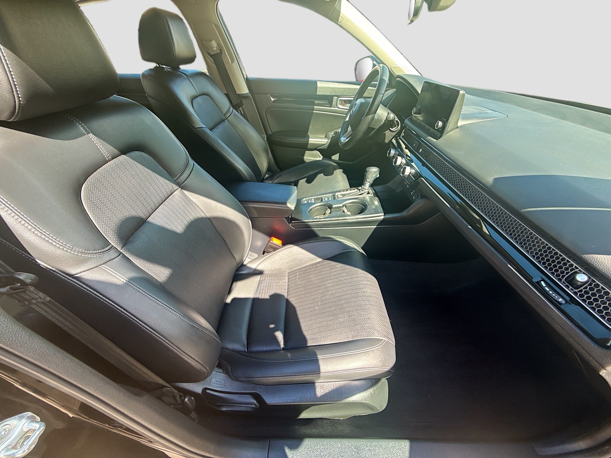 Certified 2024 Honda Civic EX-L image 30