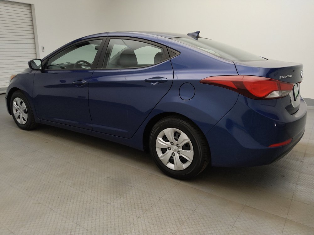 Used 2016 Hyundai Elantra SE FWD image 3