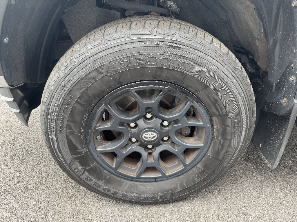 Used 2019 Toyota Tacoma SR w/ SX Package image 20